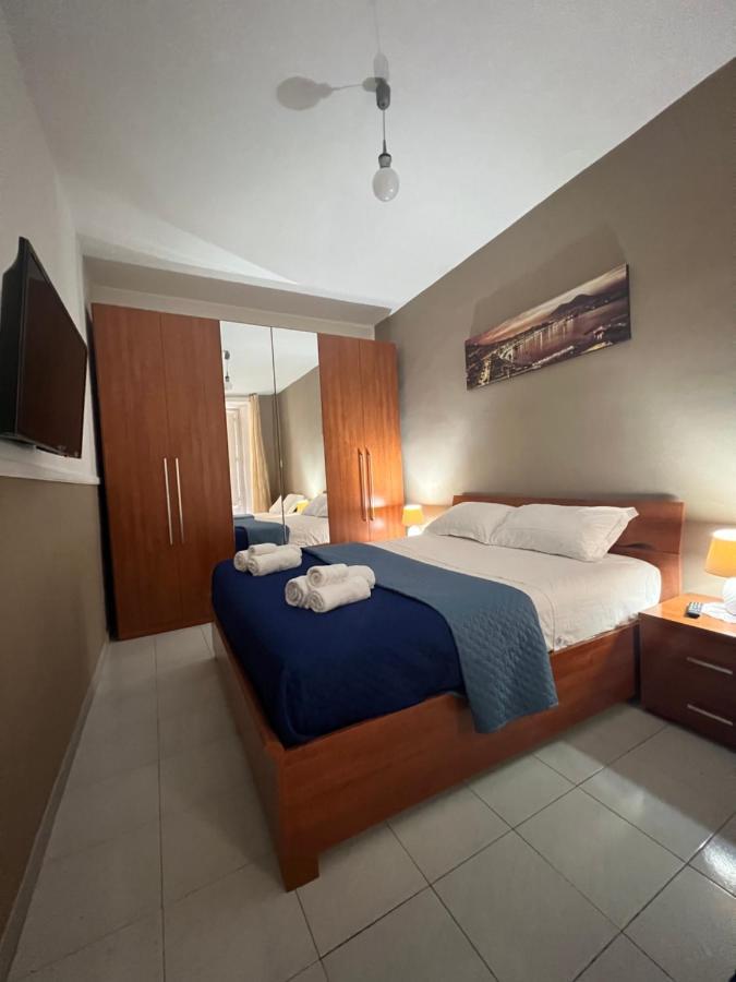 La Nova Apartment Napoli Bagian luar foto